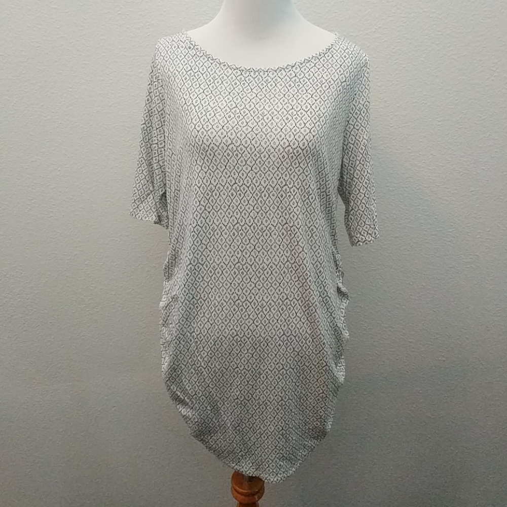 Motherhood maternity shirt